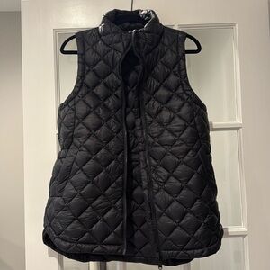 Athleta Whisper Quilted Vest -M